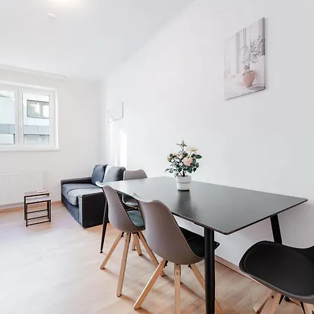 Feworld Living - Center