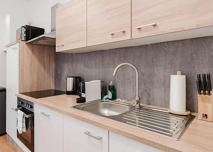 Feworld Living - Center Apartment