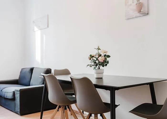 Feworld Living - Center